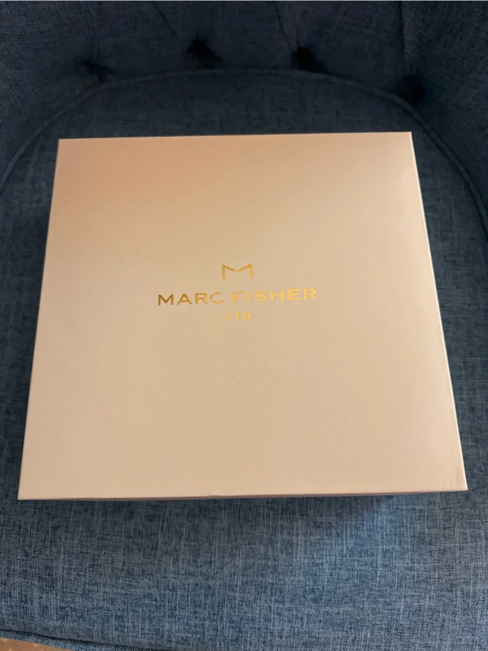 Marc Fisher Tan Suede Crisscross Block Heel Sandals with box